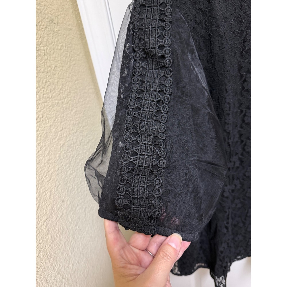 Torrid Black Lace Short Puff Sleeve Crochet Trim Blouse Top Plus Size 5 5X NEW - Picture 12 of 14
